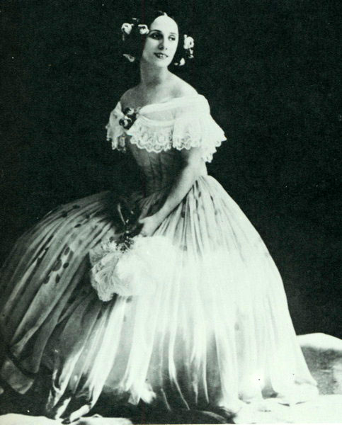 0002_1915_pavlova_spectre_de_la_rose.jpg