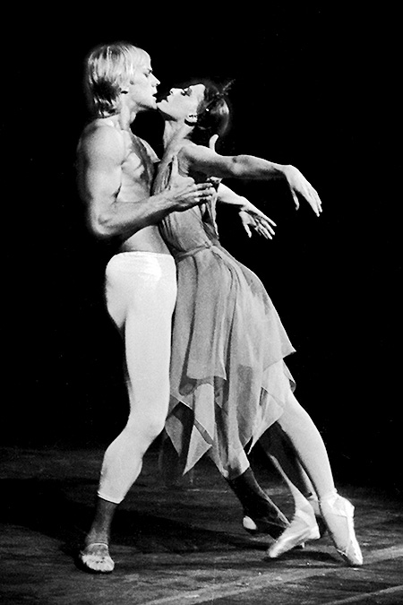 0005_pliseckaya_i_godunov_v_gibeli_rozy._1974.jpg