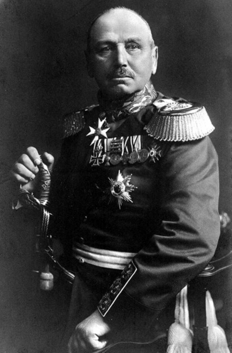 011_alexander_von_kluck_ca._1914.jpg