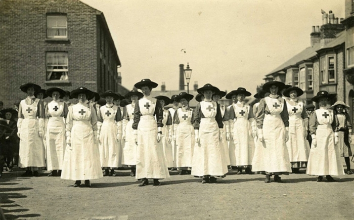 033_red-cross-nurses-013.jpg