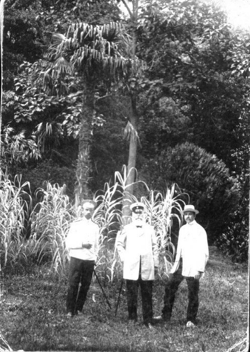 035_novichkov_on_the_right_1910.jpg