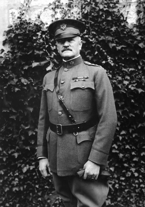 042_john_pershing_oktyabr_1918_v_shomone.jpg