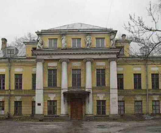 dvorec_bobrinskogo_v_Peterburge.jpg