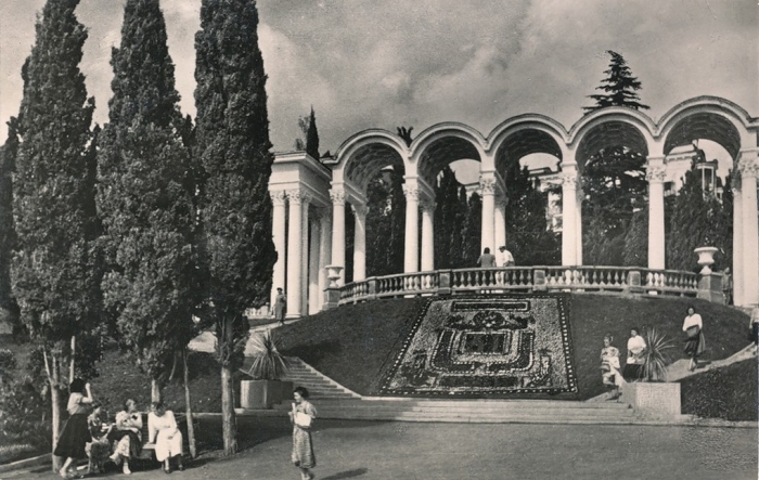 yalta_primorsky_park_1950.jpg