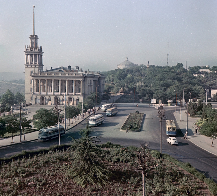 010_pl._ushakova_1972-73.jpg