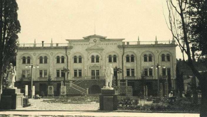 yalta_square_1960.jpg